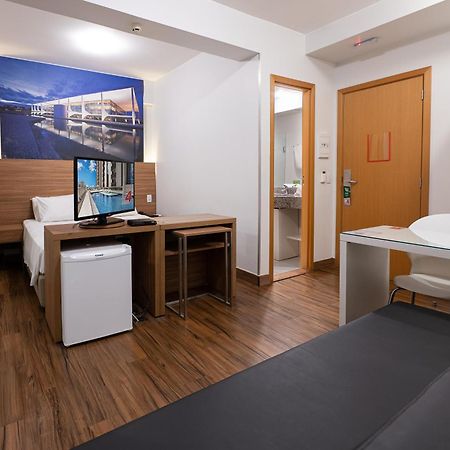 S4 Hotel Taguatinga Buitenkant foto